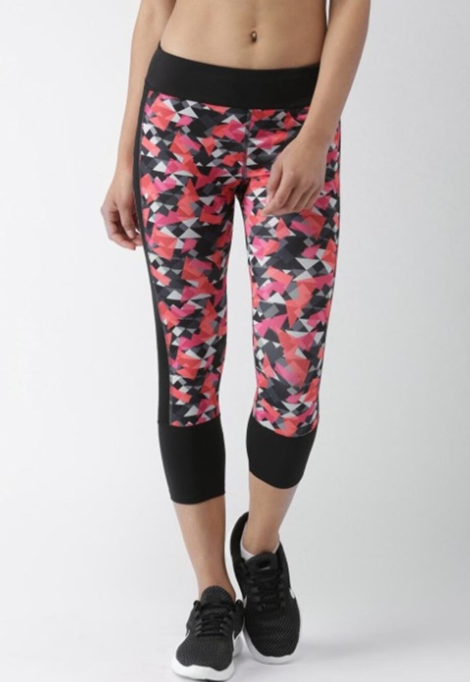 FOREVER 21 Capri Athletic Legging Tights Multicoloured Geometric Print Size M
